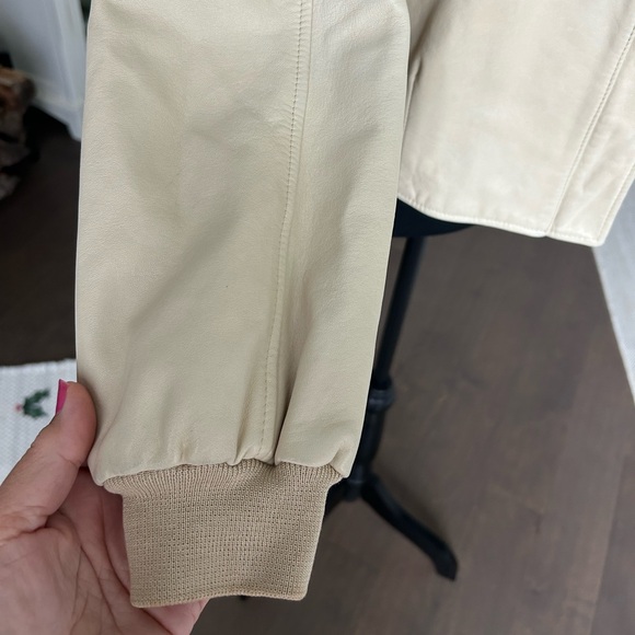 Rare Vintage Georgio Armani Designer Italian Leather Cream Jacket Sz 42 35 waist - Picture 6 of 17
